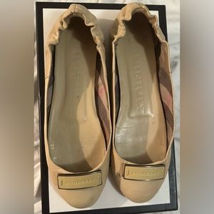 Burberry flats shoes
